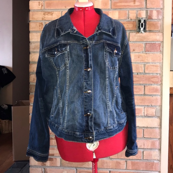 torrid Jackets & Blazers - TORRID JEANS JACKET PLUS SIZE 2 18/20 DENIM COAT